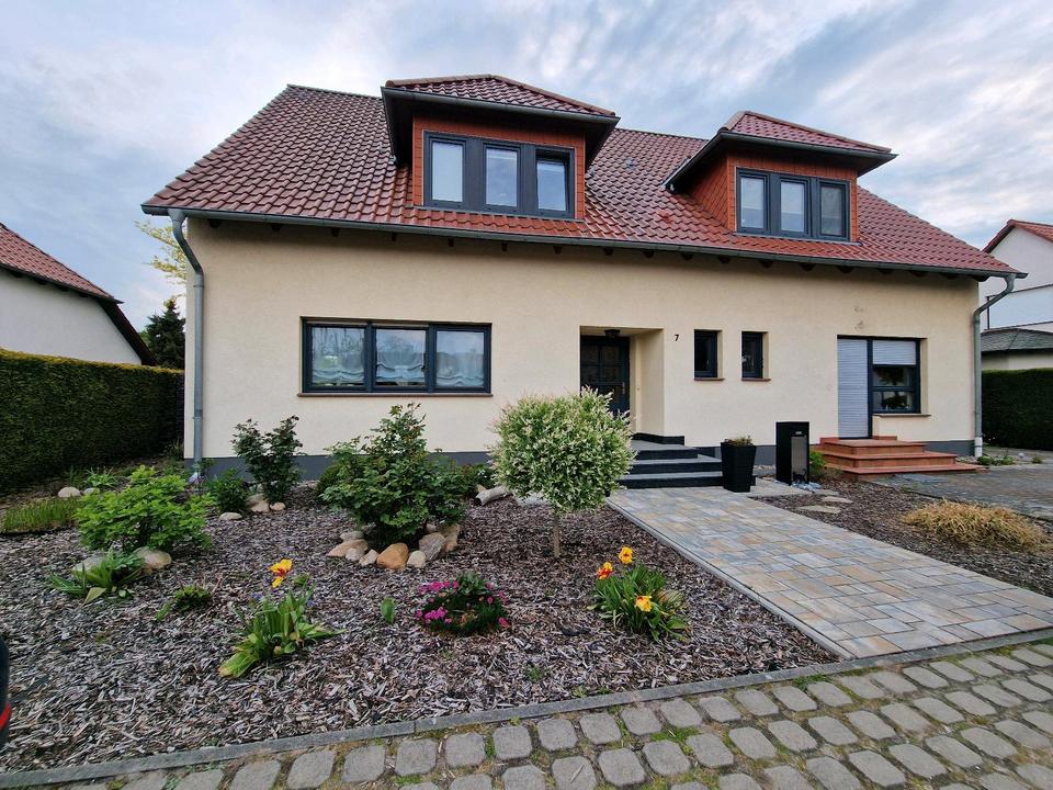 Thumbnail-Mehrfamilienhaus mit Einliegerwohnung