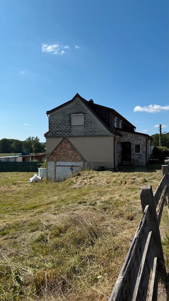 Thumbnail-Kleine Doppelhaushälfte mit großem Grundstück