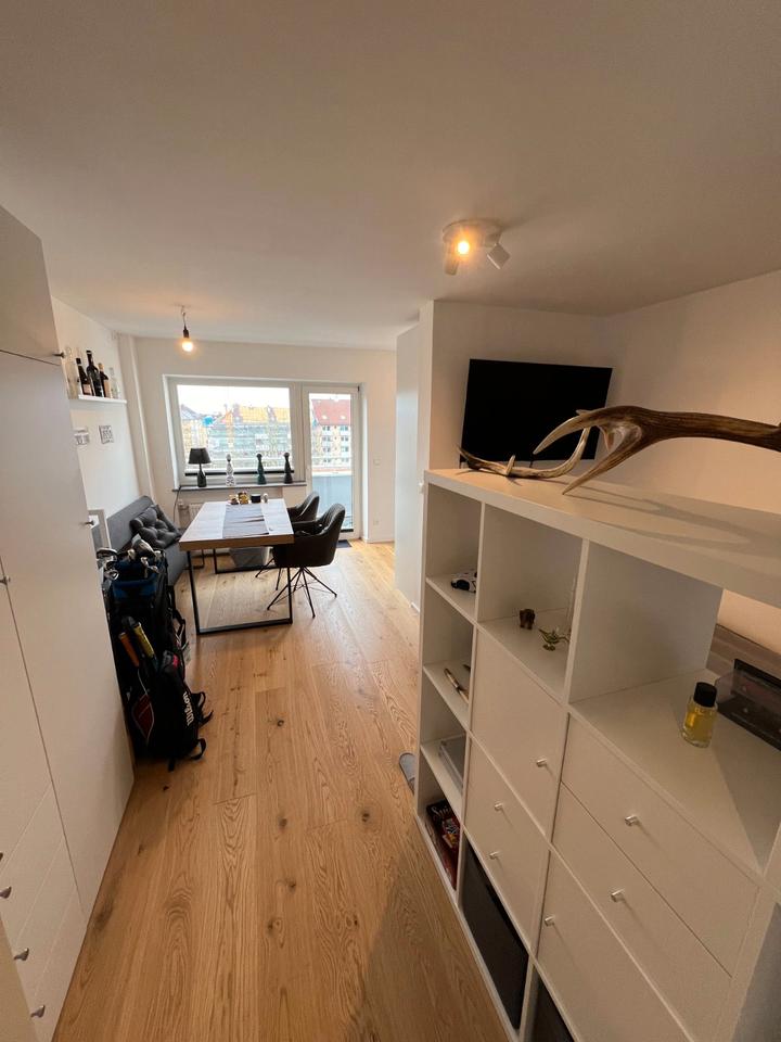 Thumbnail-Renov., möbl. 1-Zi.-Whg. – Balkon, Lift, TG – 7 Min. Harras (US)