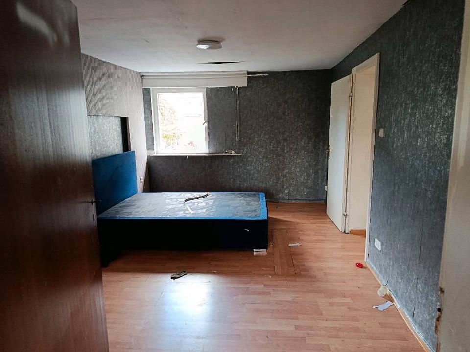 Thumbnail-Renovierungsbedürftig Haus in Koblenz zu vermieten