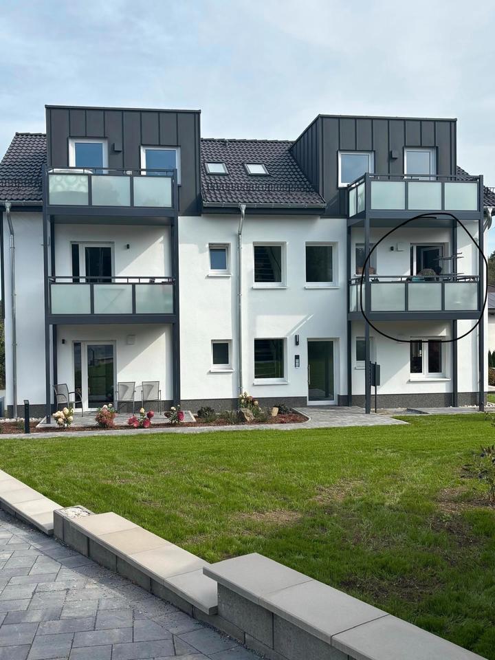 Thumbnail-Helle, kernsanierte Single Wohnung in Wenden-Altenhof