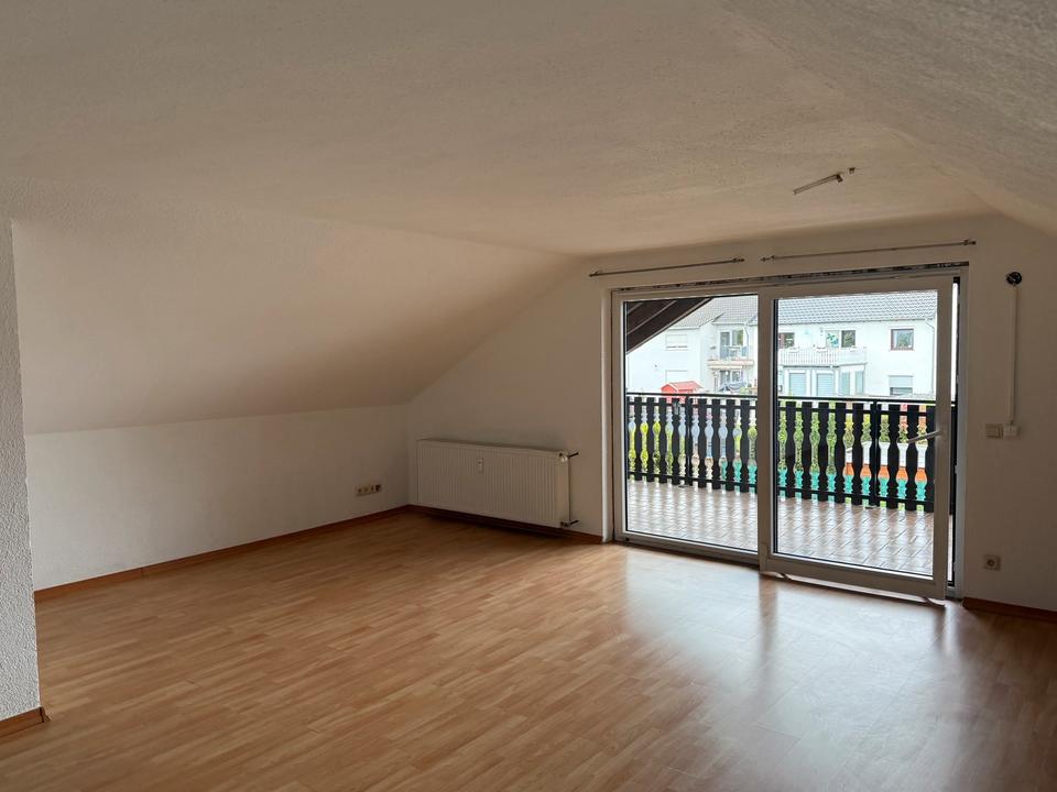 Thumbnail-2-Zimmer-DG-Wohnung mit Balkon & Stellplatz