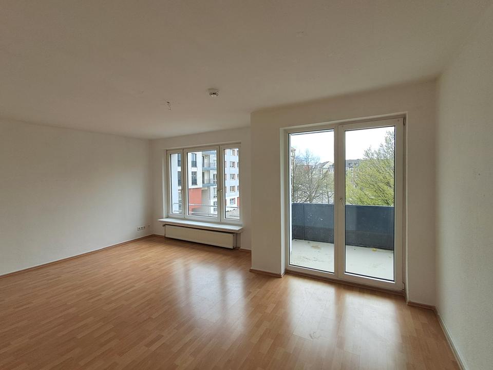 Thumbnail-Anfragen NUR per E-Mail. Absolute Seltenheit: 3-Zimmer-Wohnung im 2. OG in der Nähe des Holzhafens in Geestemünde.