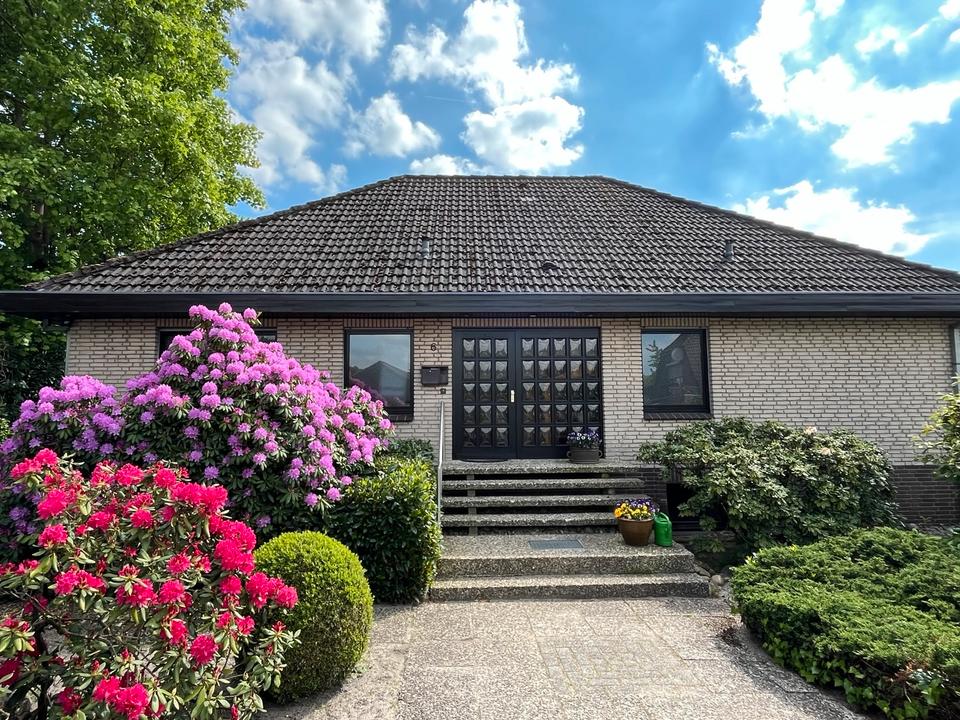 Thumbnail-Einfamilienhaus in Großburgwedel auf großem Sonnengrundstück