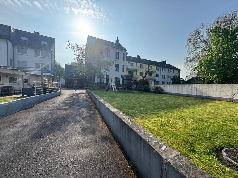 Thumbnail-Helle 3-Zimmer-Dachgeschosswohnung mit 93 m² in ruhiger Lage in D
