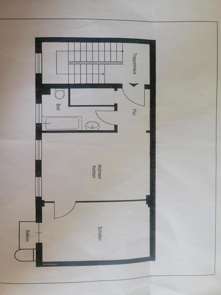 Thumbnail-2-Zimmerwohnung mit Balkon im Hinterhaus neben August-Bebel-Platz