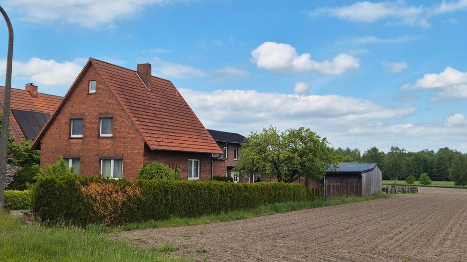 Thumbnail-Zwei Einfamilienhäuser auf großzügigem Grundstück