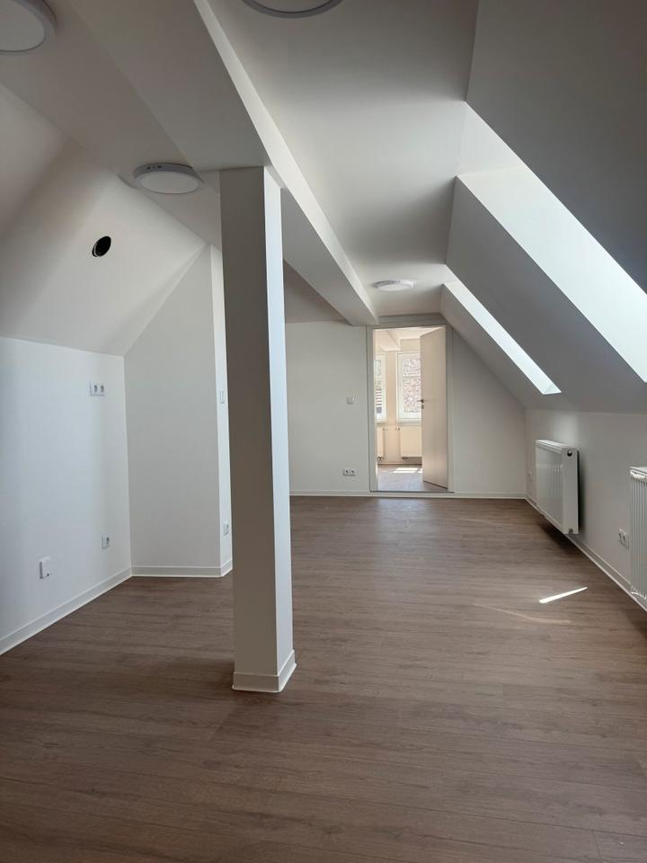 Thumbnail-Dachgeschoss Wohnung 2 Zimmer Saniert Erstbezug Innenstadt
