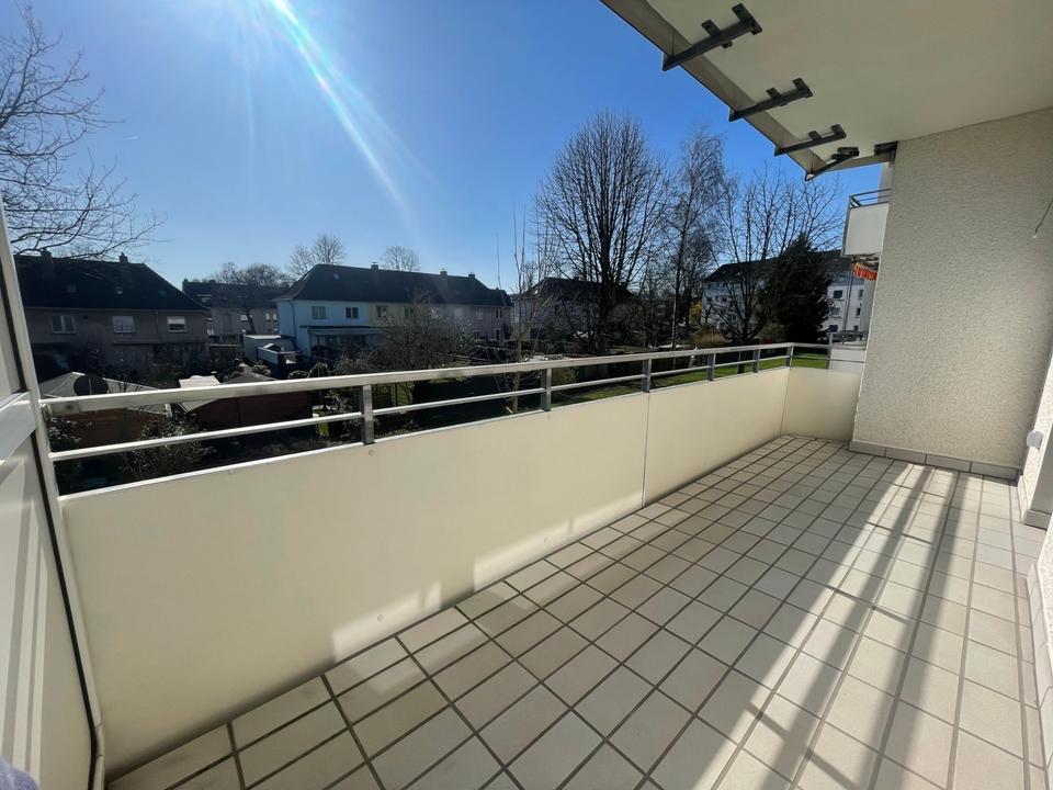 Thumbnail-*moderne und renovierte Balkonwohnung mit Tageslichtbad*