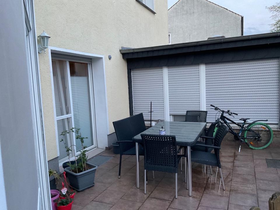 Thumbnail-Große 3 Zi Küche , DuBad mit Terrasse Erdgeschosswohnung