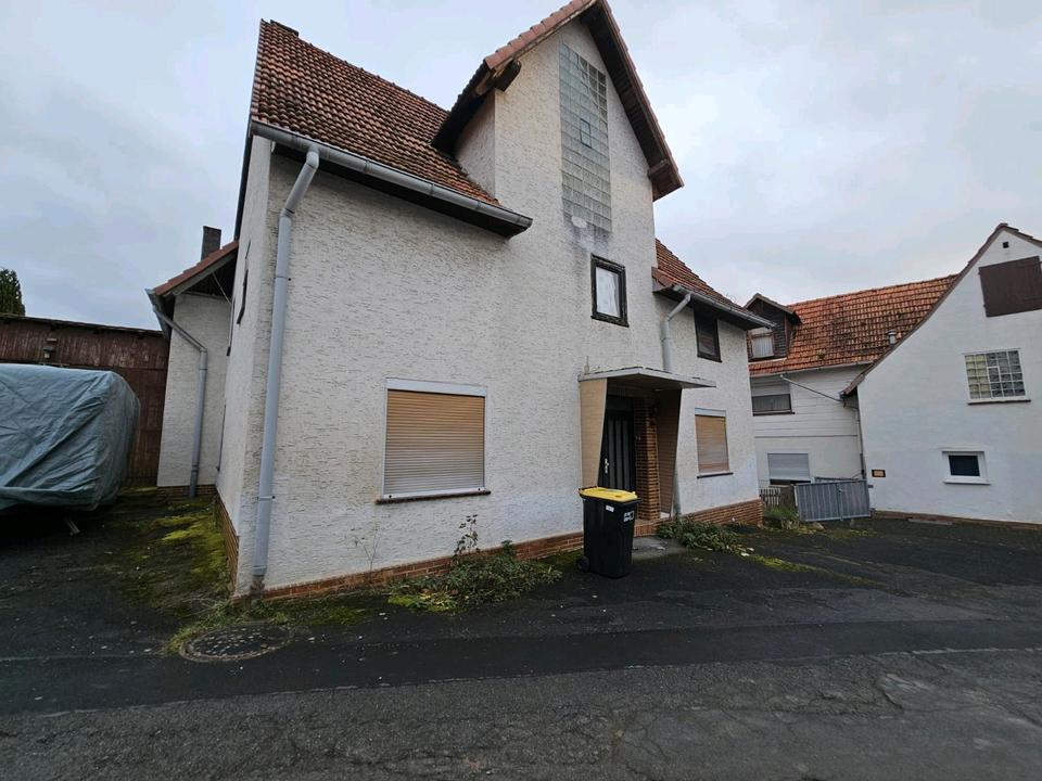 Thumbnail-Ein- bis Zweifamilienhaus mit Garagen inkl. Baugrundstück