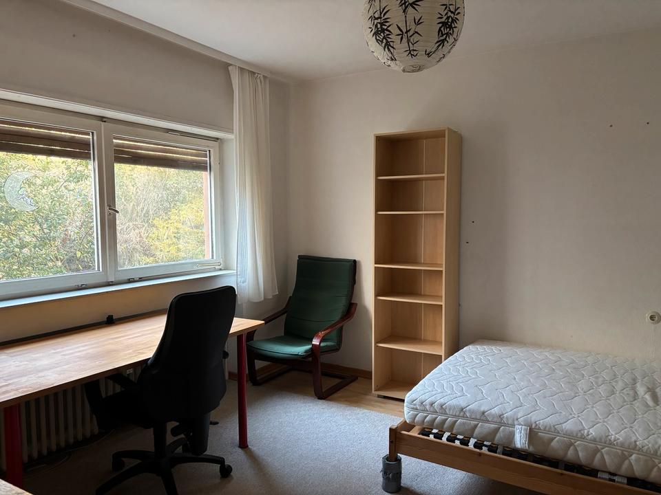 Thumbnail-Ruhiges möbliertes Zimmer in Haus in Littenweiler