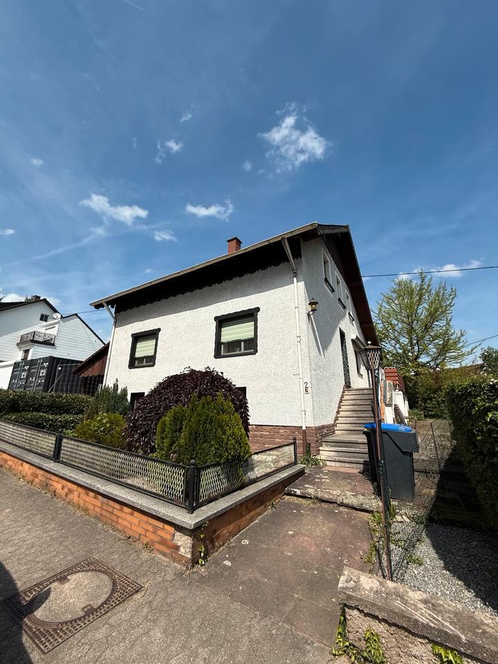 Thumbnail-Freistehendes Einfamilienhaus in Lebach-Aschbach mit Garten