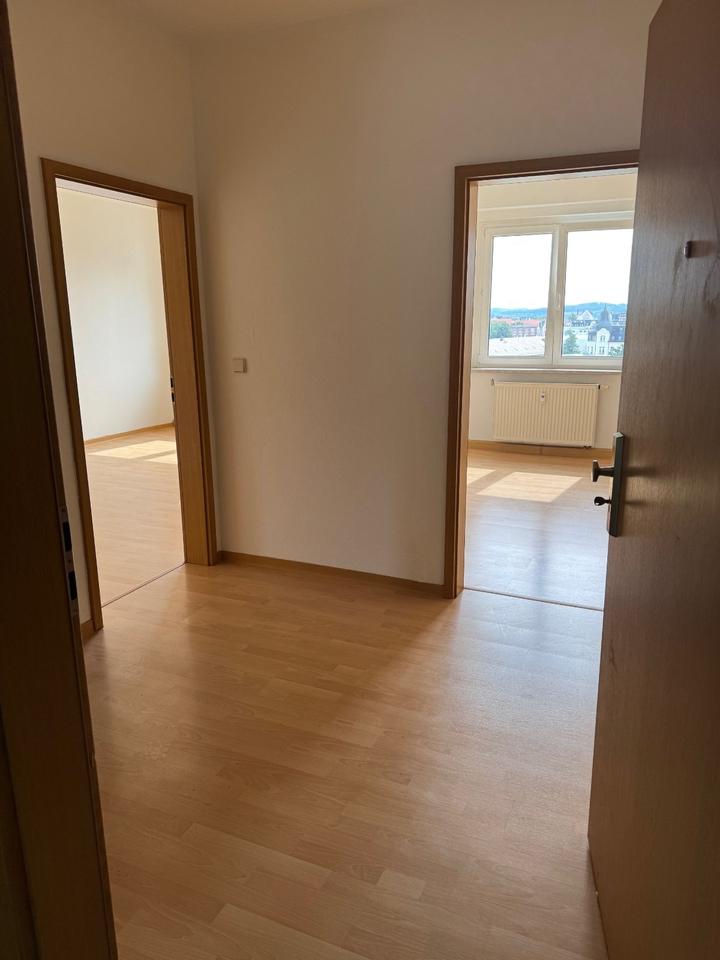 Thumbnail-renovierte - 2 - Zimmer Dachgeschoss-Wohnung –mit Küche