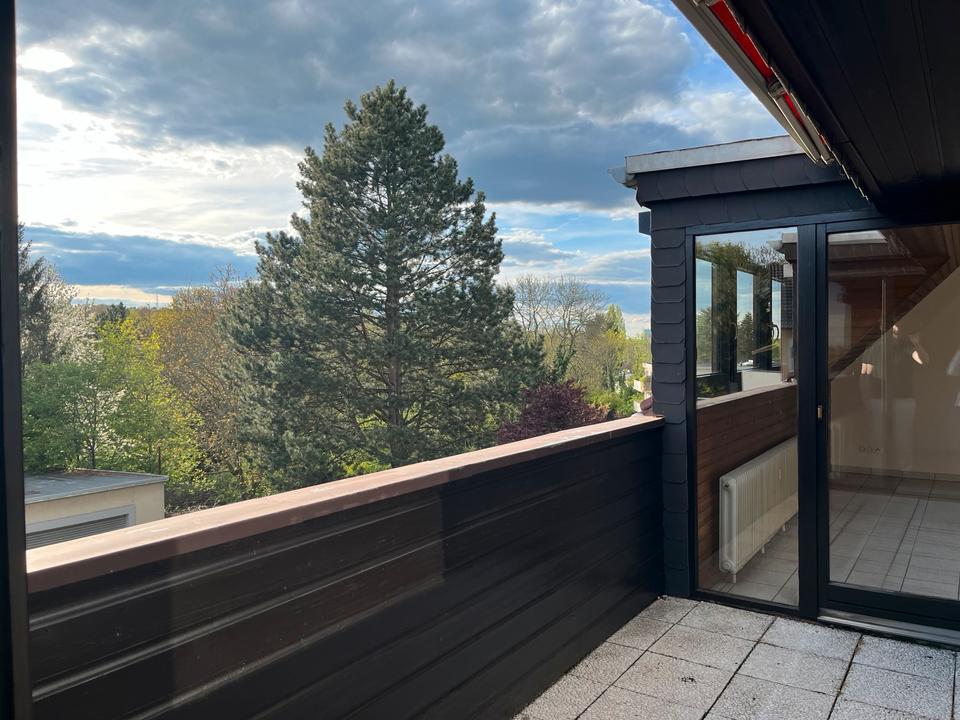 Thumbnail-Sehr schöne Dachgeschosswohnung 93qm in Mehlem