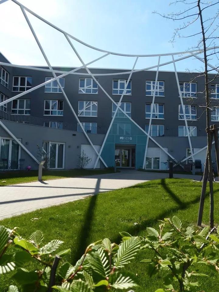 Thumbnail-Studio zur Miete in der Nähe der Universität