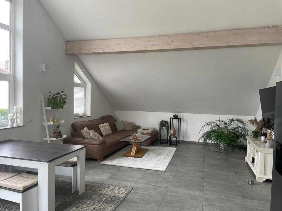 Thumbnail-Mietwohnung 93qm, 5 ZKB in Schmelz, Ortskern