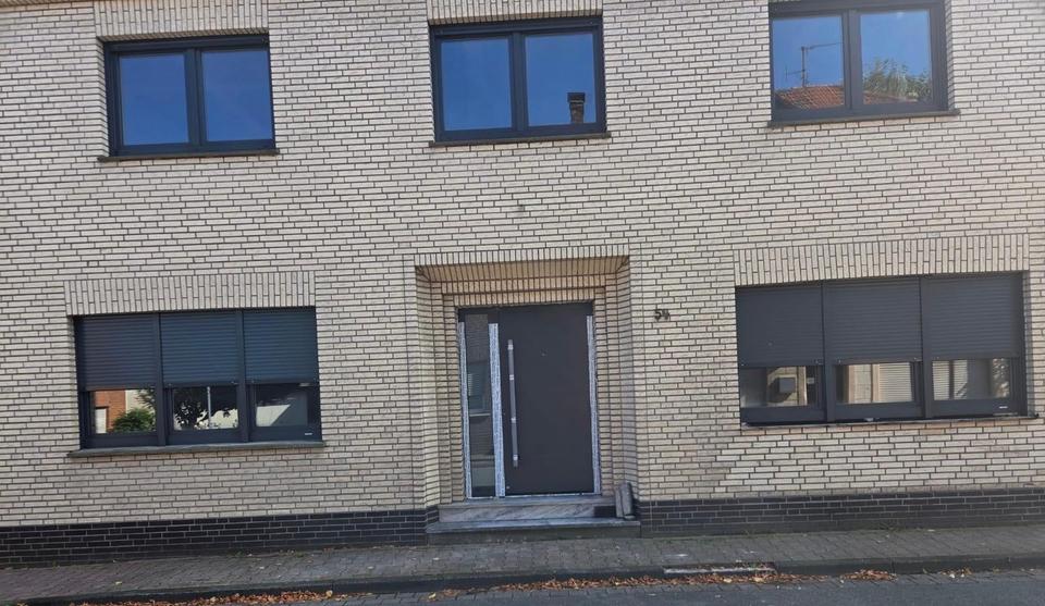 Thumbnail-4-Zimmer-Wohnung mit Dachterrasse- Erstbezug nach Kernsanierung