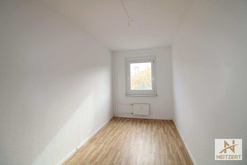 Thumbnail-Helle 3-Zimmer-Wohnung in Leipzig Lausen-Grünau, zentrale Lage, Hausmeisterservice u.v.m.