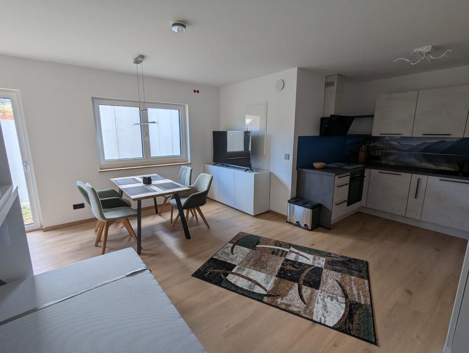 Thumbnail-Möblierte Einliegerwohnung mit attraktiven Außenbereich, Neubau