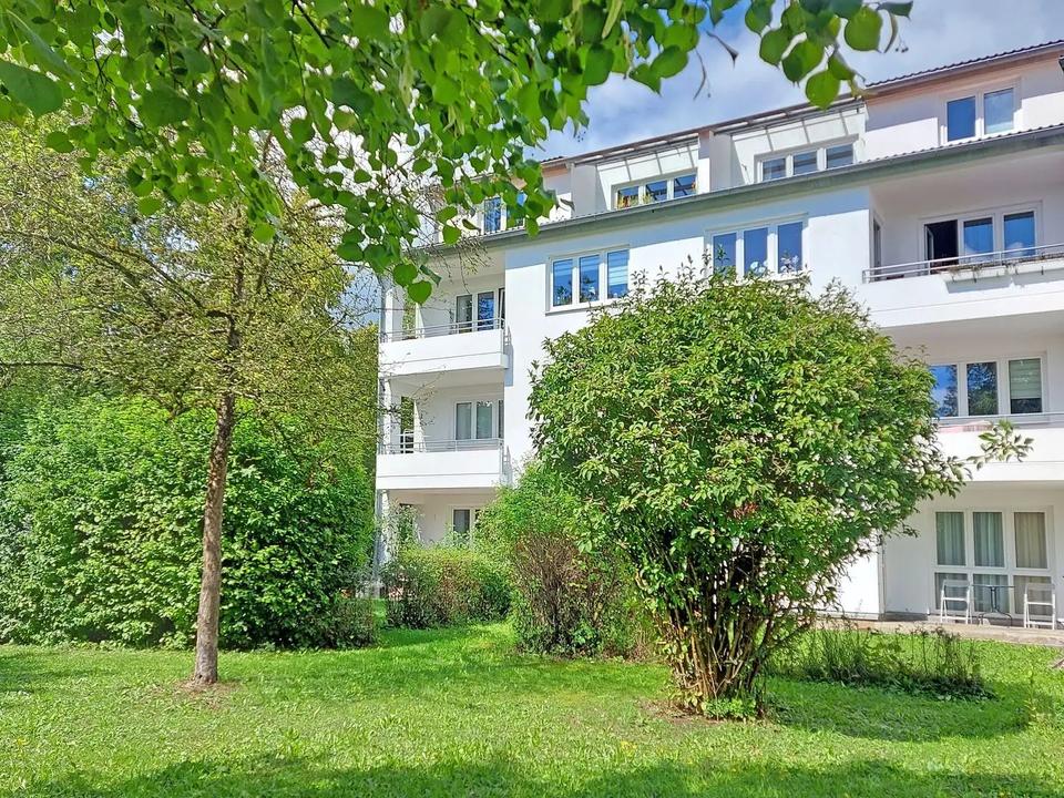 Thumbnail-Stilvolle 4 Zimmerwohnung mit Blick in Grüne