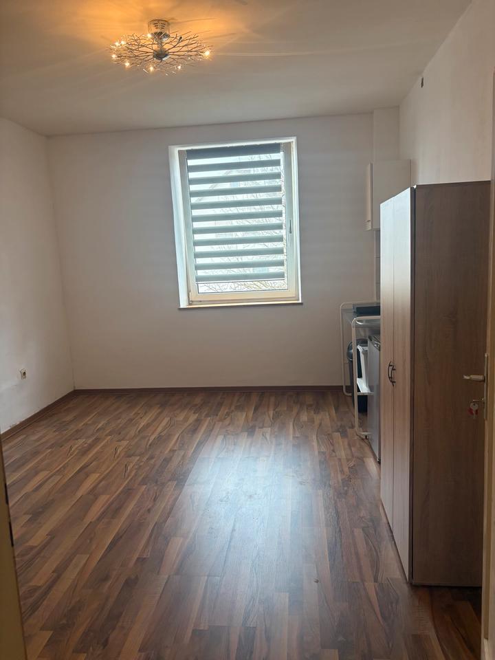 Thumbnail-ZIMMER IN LEIPHEIM