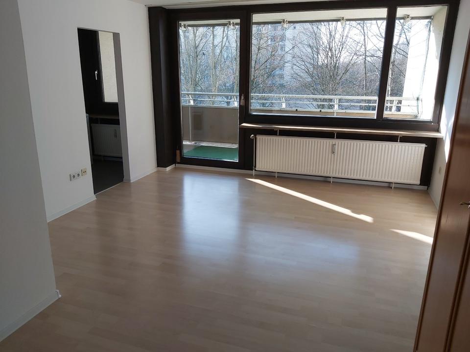 Thumbnail-renoviertes,bezugsfreies 1 Zi-Apartment inkl. TG - von Privat -