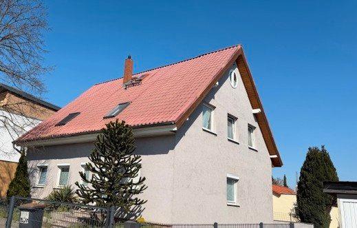 Thumbnail-Vermietete Massiv gebautes Haus mit 9 Zimmern, Rendite 4,7%