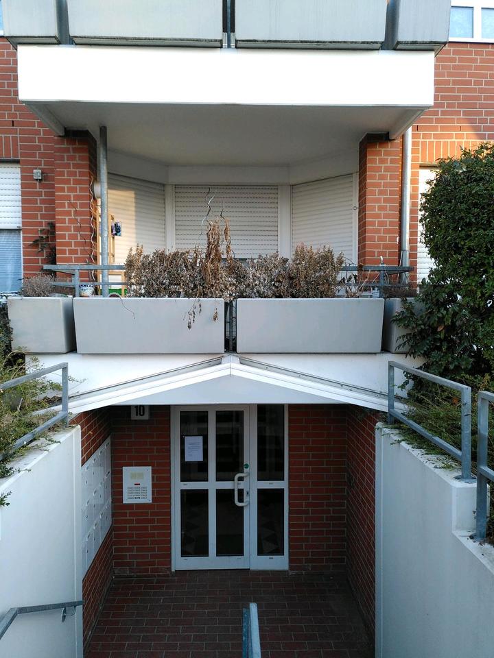 Thumbnail-Schöne 2-Zimmer Wohnung mit Tiefgarage, Aufzug und Balkon