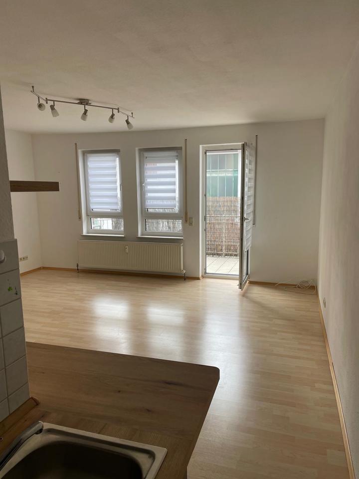 Thumbnail-Charmante 1-Zimmer-Wohnung mit Balkon in Watzenborn-Steinberg