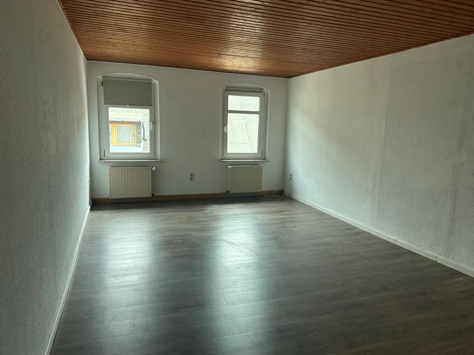Thumbnail-Dreiraumwohnung zu vermieten