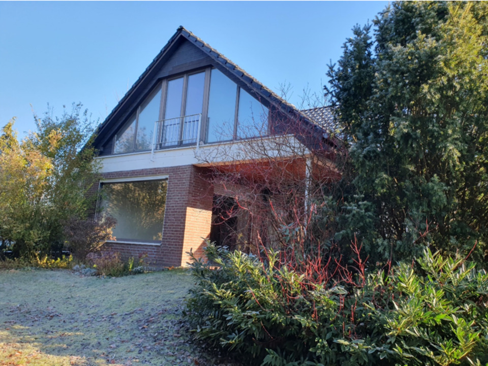 Thumbnail-Großes Einfamilienhaus mit 6 Zimmern am Heidbergsee