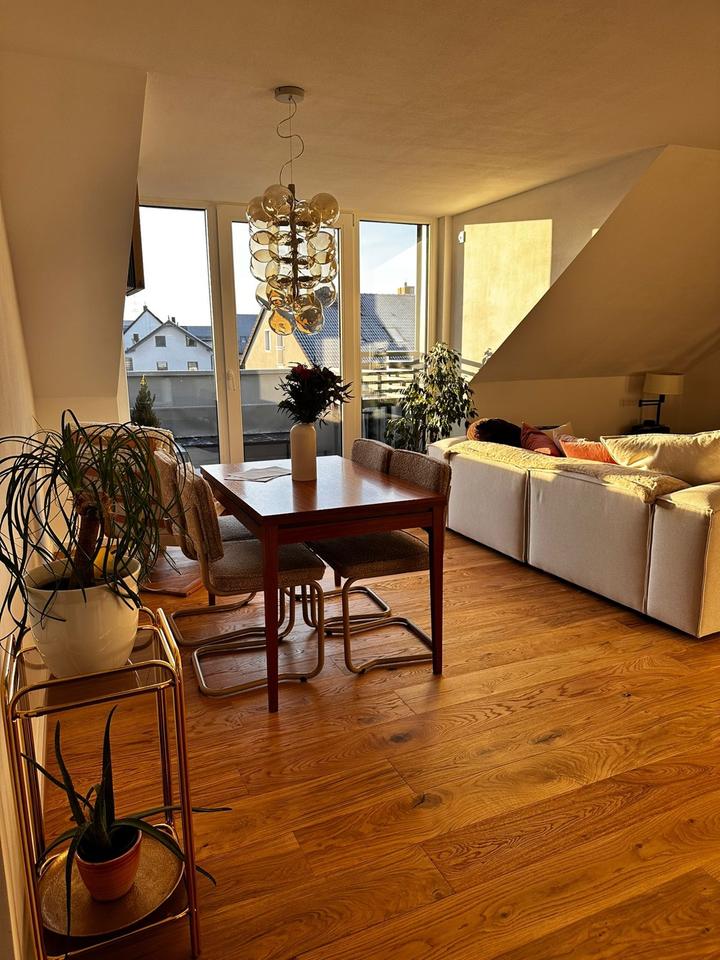 Thumbnail-Luxuriös kernsanierte DG Wohnung mit toller Ausstattung