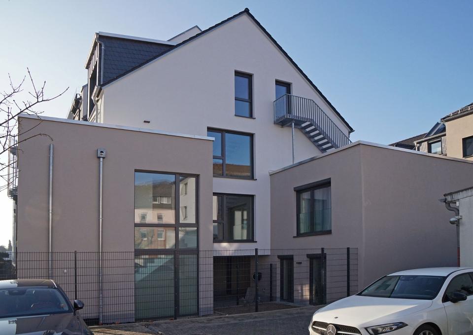 Thumbnail-Ruhiges Hinterhaus im Zentrum von Neu-Isenburg, Erstbezug