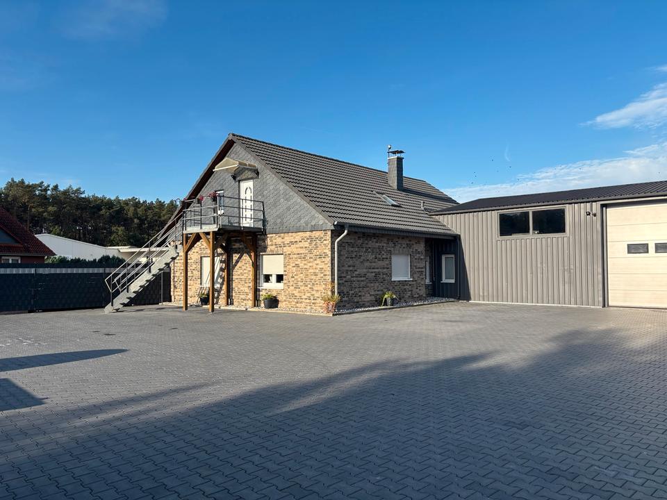 Thumbnail-Schönes Zweifamilienhaus als Gewerbeobjekt