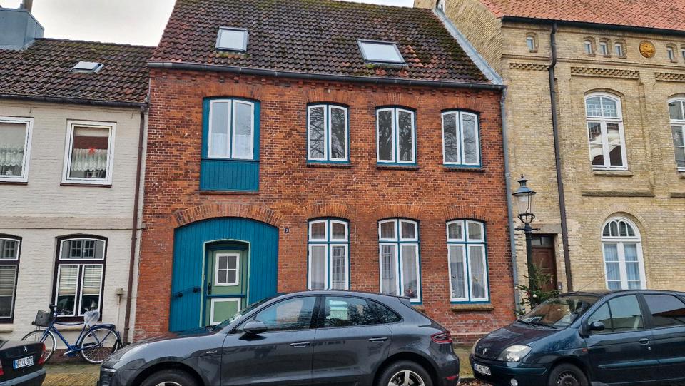 Thumbnail-Neu sanierte 2 Zi. Wohnung zentral in Friedrichstadt