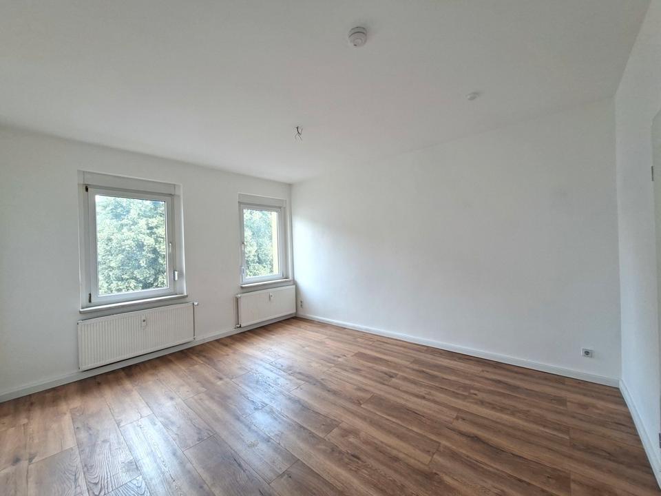 Thumbnail-Helle 2-Zimmer-Wohnung mit großzügigem Grundriss in Chemnitz zu vermieten!