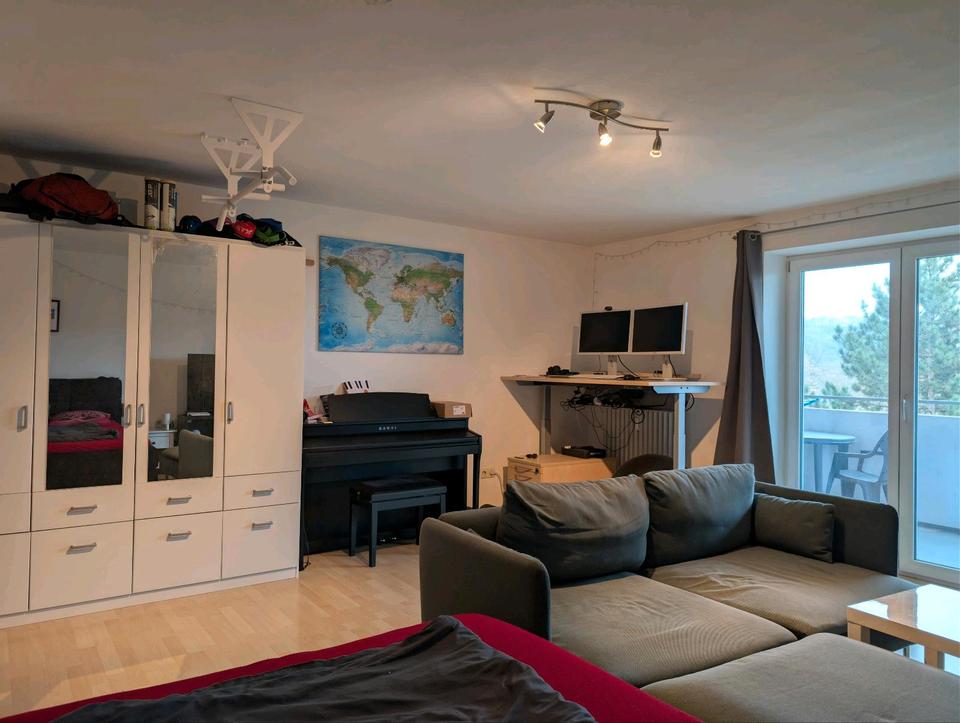 Thumbnail-Große Einzimmerwohnung mit Balkon in Regensburg zu vermieten