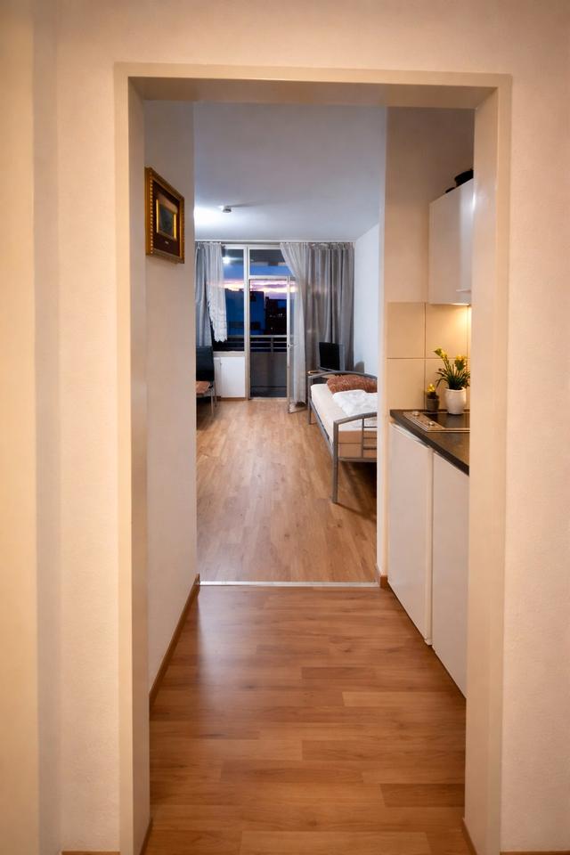Thumbnail-1-Zimmer-Wohnung am Rheinpark-Center Neuss, Balkon, Top-Anbindung