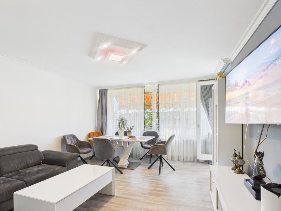 Thumbnail-Schöne neu renovierte Eigentumswohnung mit Balkon zu verkaufen