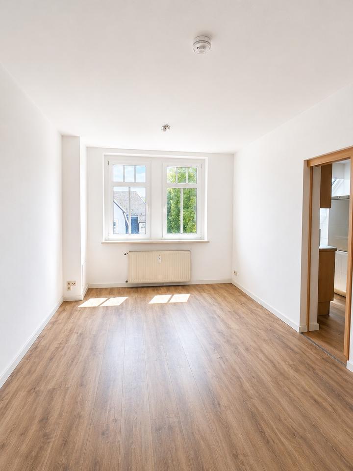 Thumbnail-Gemütliche 2-Raum-Wohnung mit Grünblick in Limbach-Oberfrohna