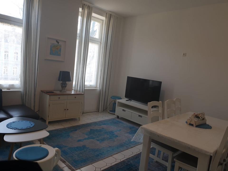 Thumbnail-VOLLMÖBILIERTE WOHNUNG OSTWALL