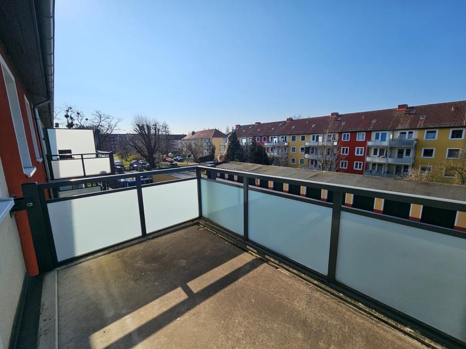 Thumbnail-Ihre neue Wohlfühlzone: Renovierte 2-Zimmer-Wohnung mit Balkon