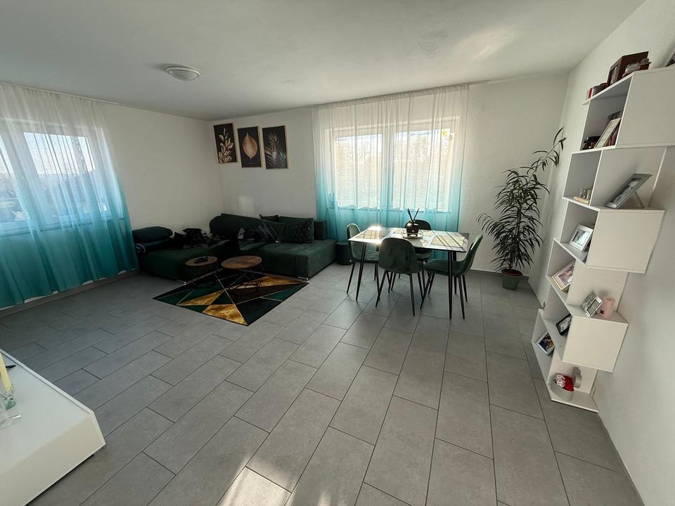 Thumbnail-Gemütlich 4 Zimmer Wohnung mit großen Balkon sofort einzugsbereit