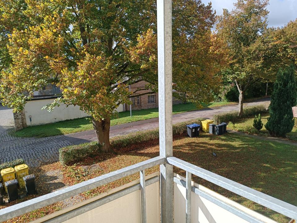 Thumbnail-3 Zimmer Wohnung mit Balkon EBK und Badewanne in Holleben