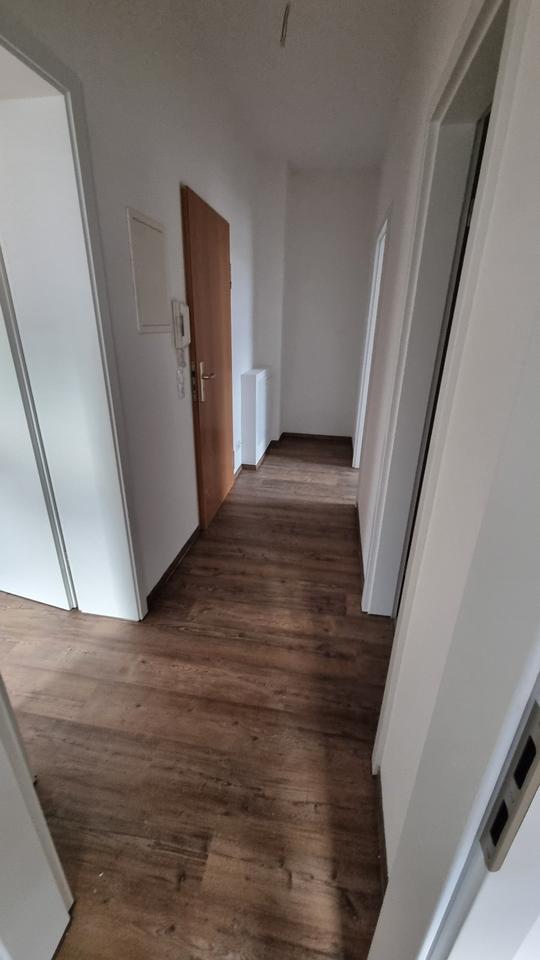 Thumbnail-Frisch renovierte 2-Raum-Wohnung mit Fußbodenheizung