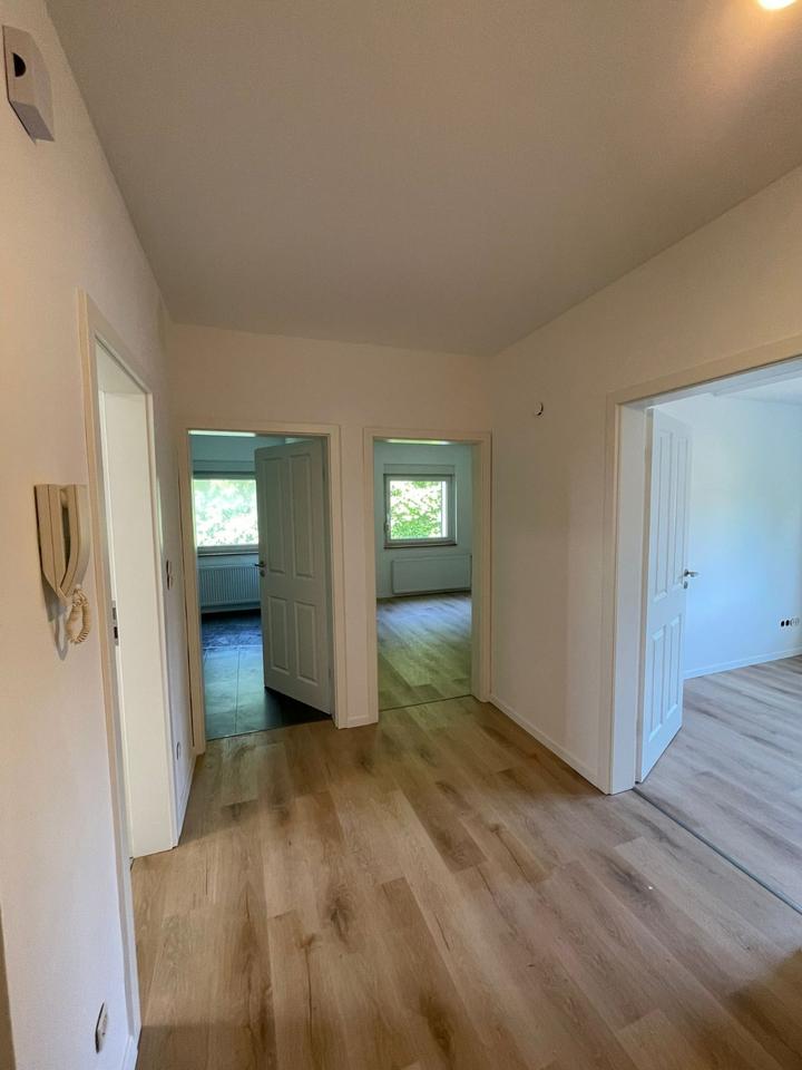 Thumbnail-Frisch sanierte Dachgeschosswohnung mit Altbaucharme und Blick in