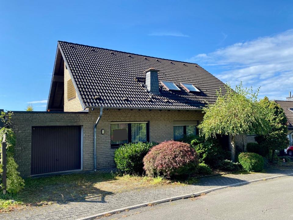 Thumbnail-Einfamilienhaus Einliegerwohnung 2 Garagen Ründeroth top Lage