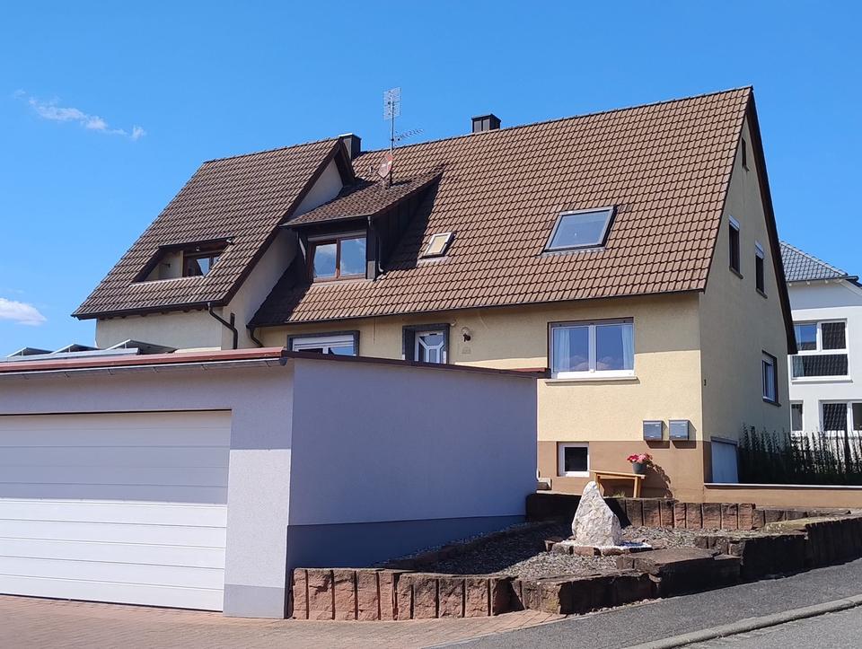 Thumbnail-Ruhige helle Dachgeschosswohnung am Ortsrand