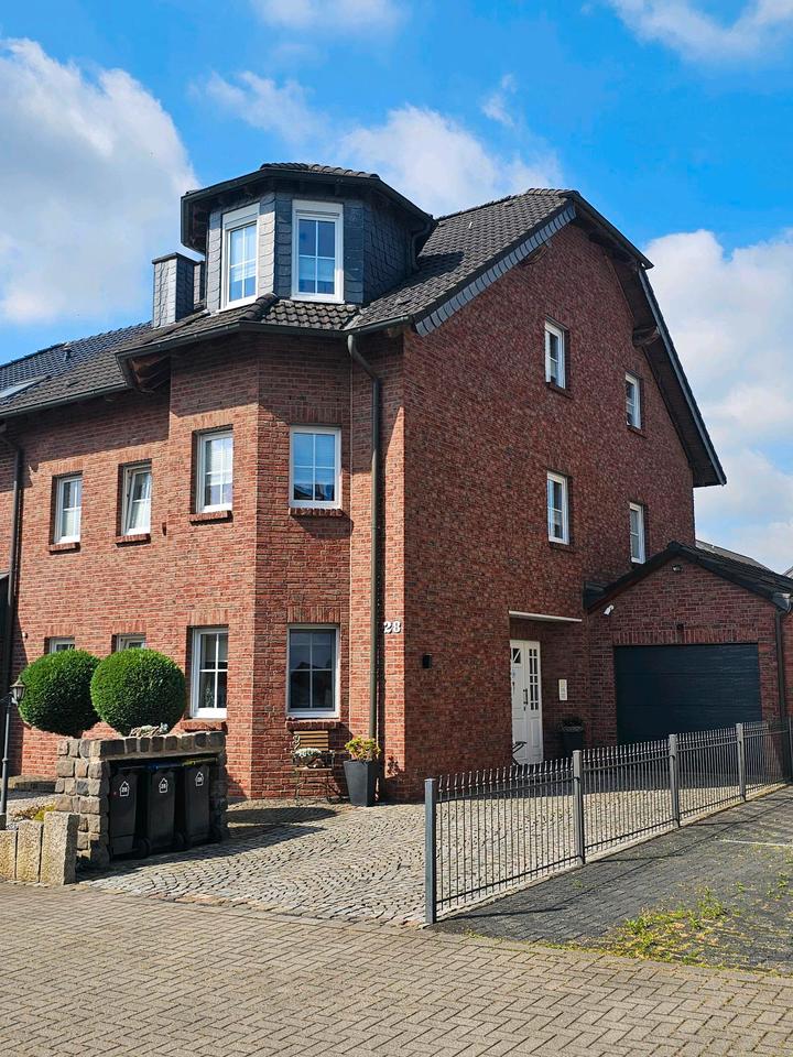 Thumbnail-Exklusive Doppelhaushälfte in Dortmund-Kirchlinde